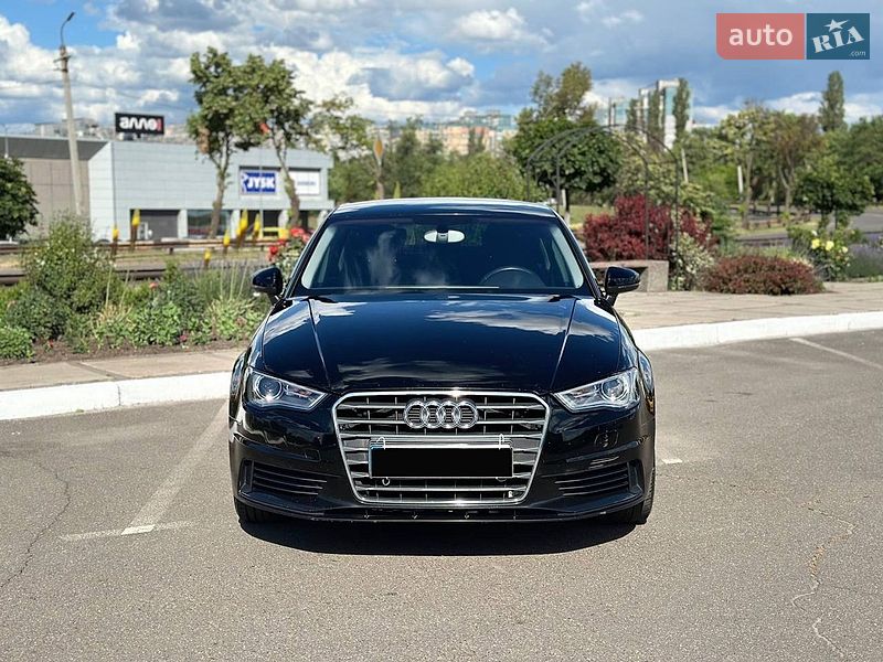 Седан Audi A3 2014 в Кривому Розі