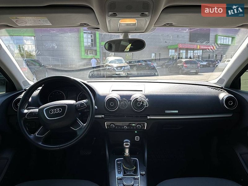 Седан Audi A3 2014 в Кривому Розі