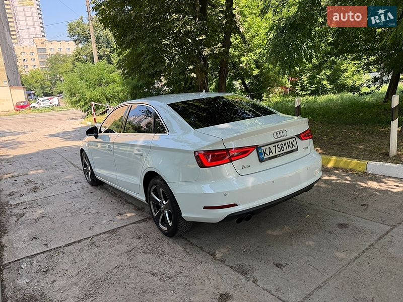 Седан Audi A3 2013 в Киеве