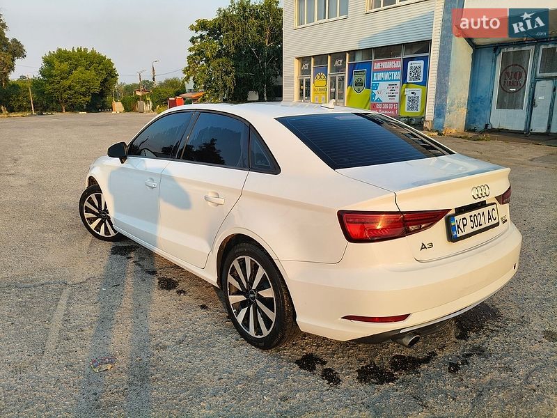 Седан Audi A3 2017 в Запоріжжі
