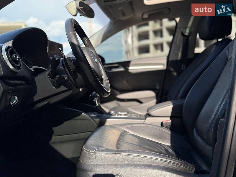 Седан Audi A3 2015 в Ирпене