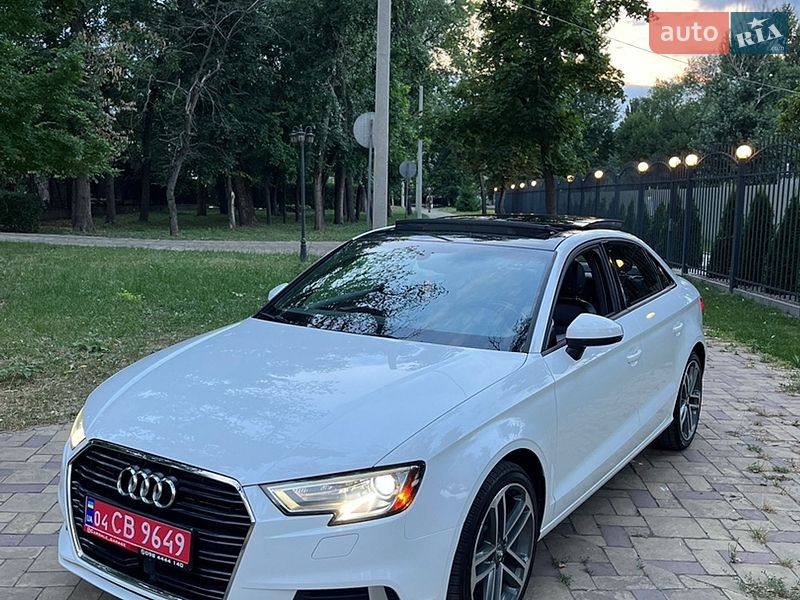 Седан Audi A3 2017 в Кременчуці