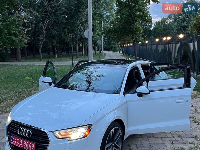 Седан Audi A3 2017 в Кременчуці