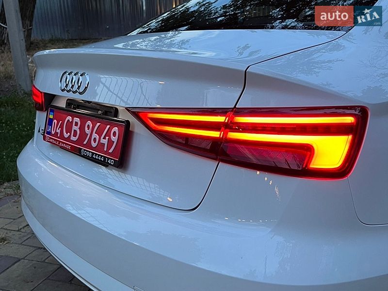 Седан Audi A3 2017 в Кременчуці