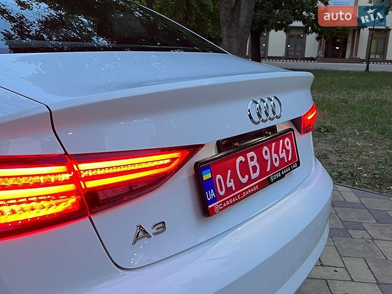 Седан Audi A3 2017 в Кременчуці