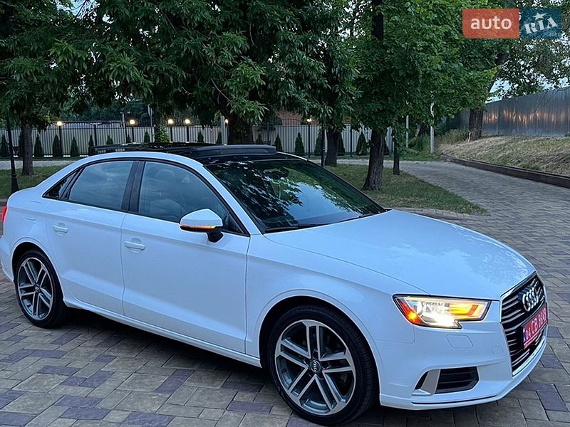 Седан Audi A3 2017 в Кременчуці