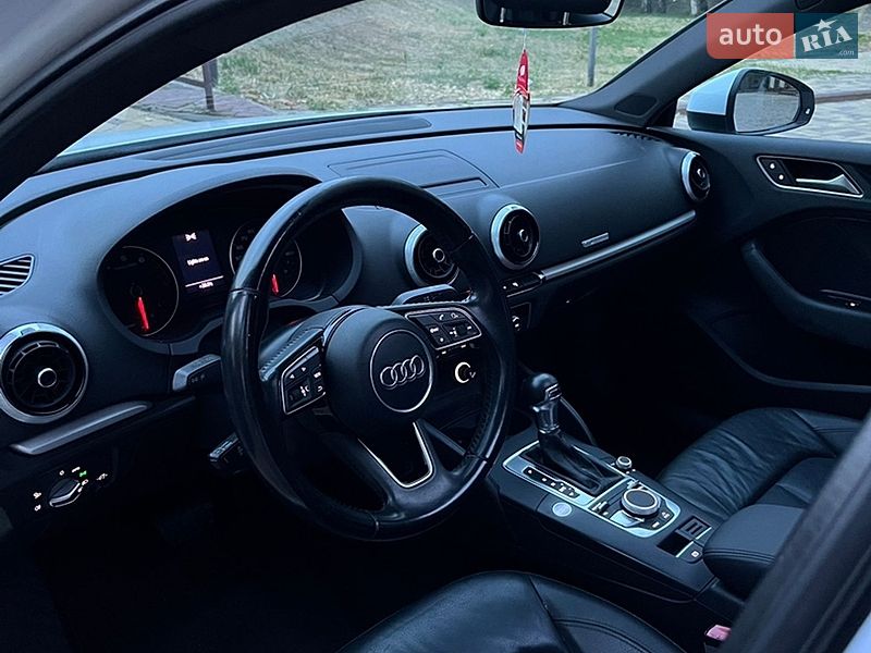 Седан Audi A3 2017 в Кременчуці