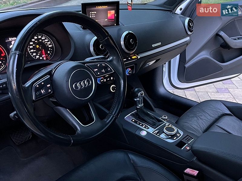 Седан Audi A3 2017 в Кременчуці