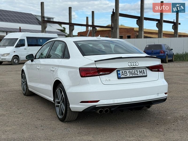 Седан Audi A3 2018 в Івано-Франківську