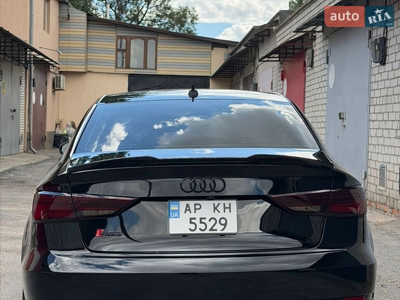 Седан Audi A3 2017 в Запоріжжі