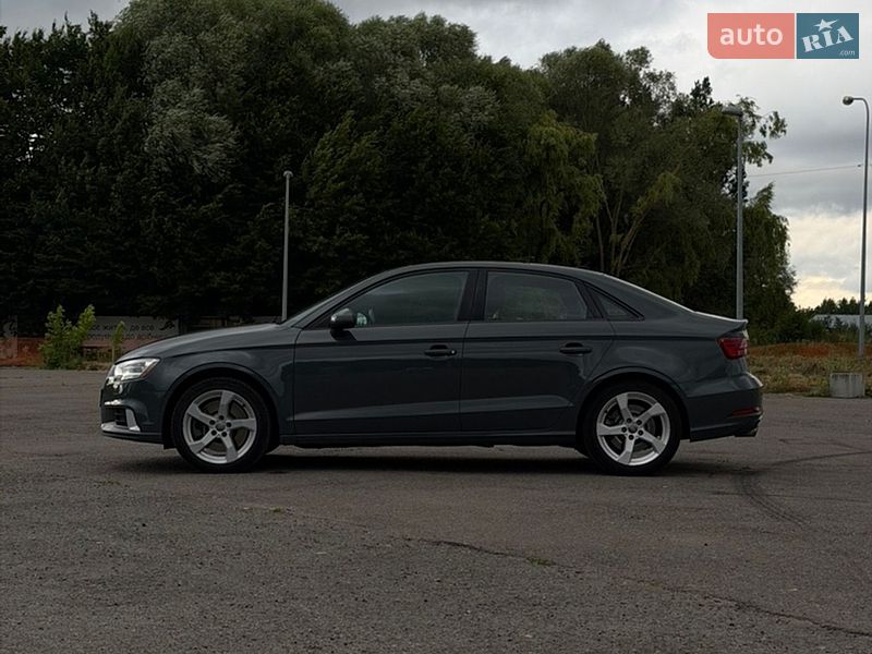 Седан Audi A3 2019 в Львові