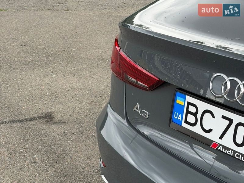 Седан Audi A3 2019 в Львові