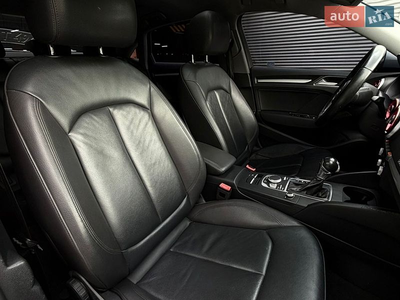 Седан Audi A3 2016 в Киеве