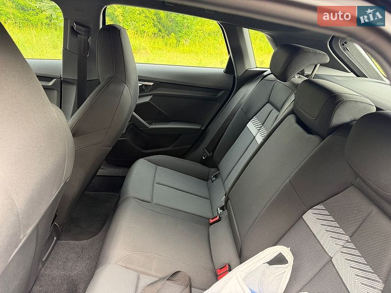 Хэтчбек Audi A3 2023 в Казатине
