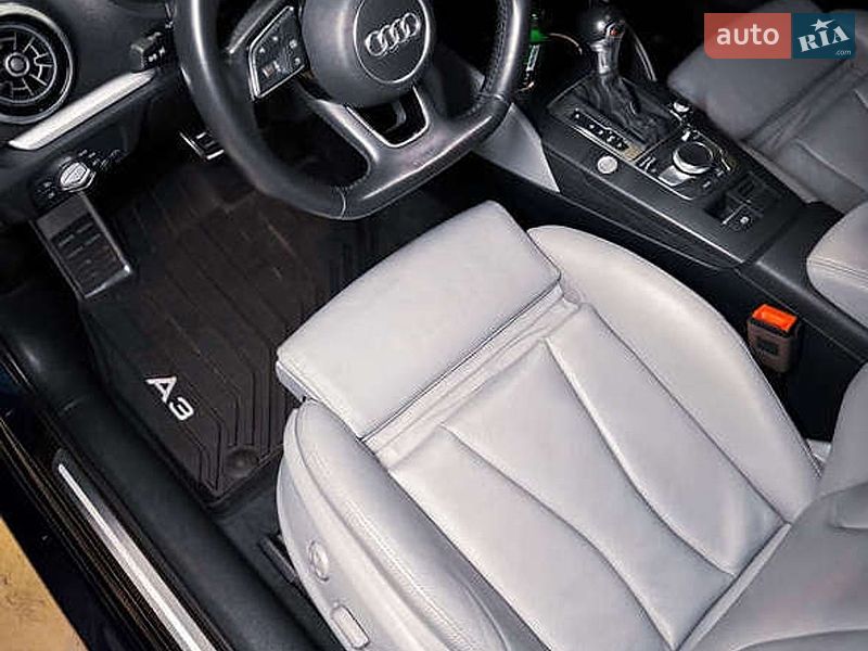 Седан Audi A3 2018 в Львові