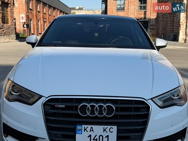 Седан Audi A3 2015 в Львове