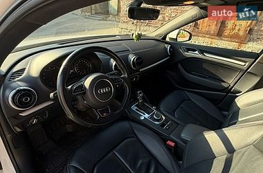 Седан Audi A3 2015 в Львове