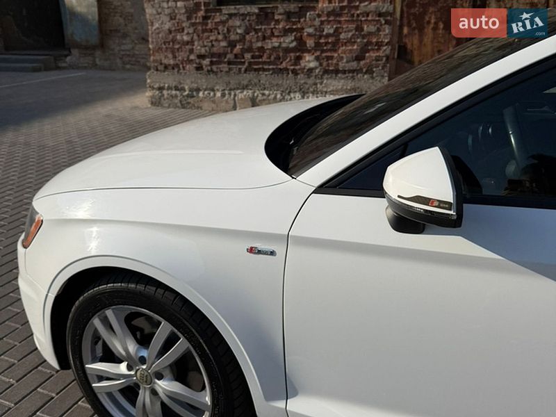Седан Audi A3 2015 в Львове