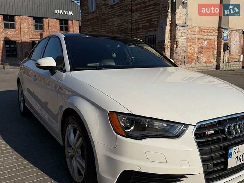 Седан Audi A3 2015 в Львове