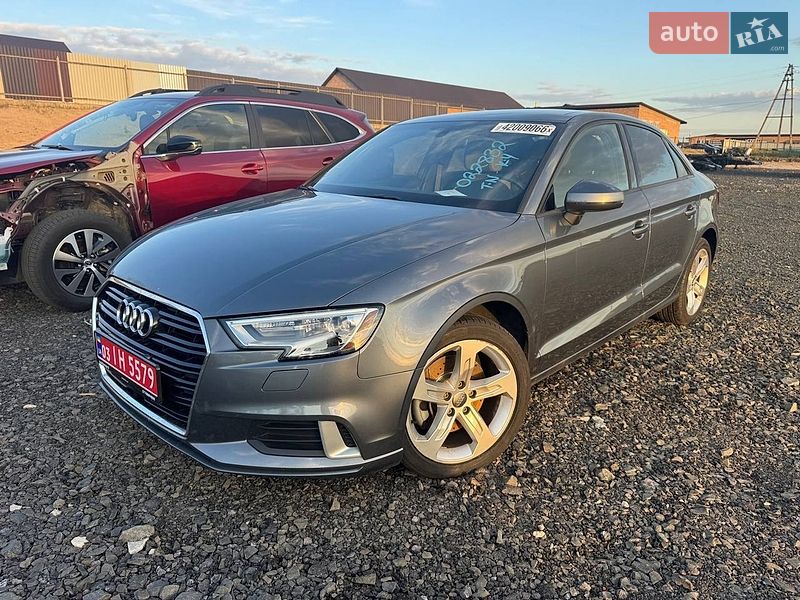 Седан Audi A3 2017 в Луцьку