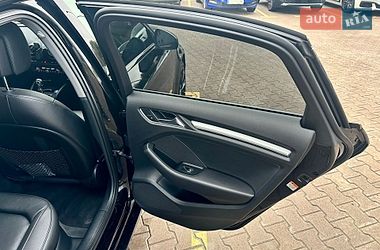 Седан Audi A3 2018 в Киеве