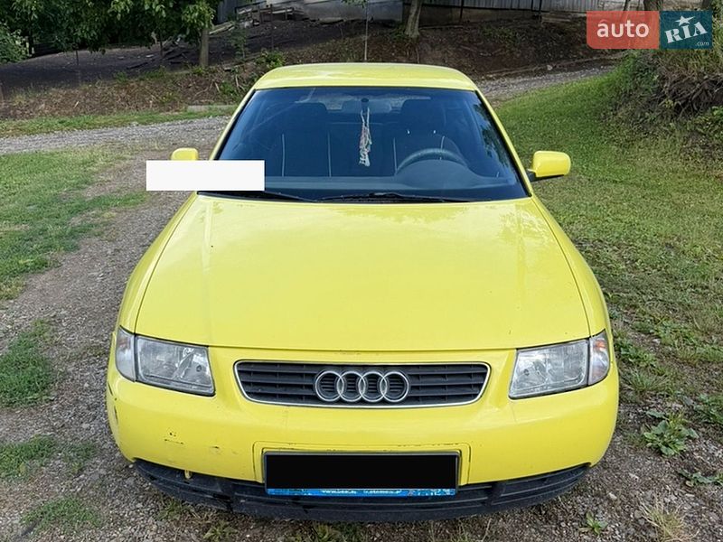 Хэтчбек Audi A3 2000 в Каменке