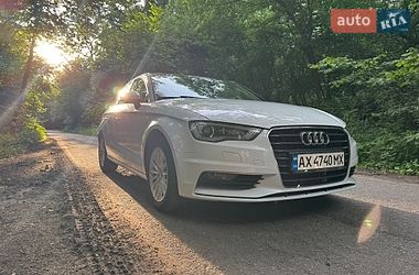Седан Audi A3 2016 в Киеве