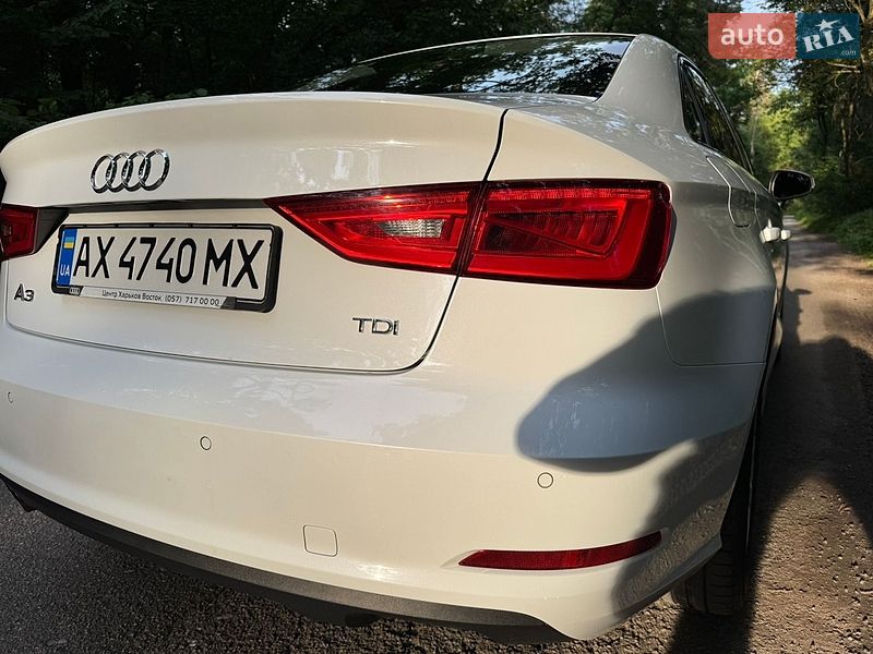 Седан Audi A3 2016 в Киеве