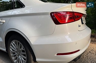 Седан Audi A3 2016 в Киеве