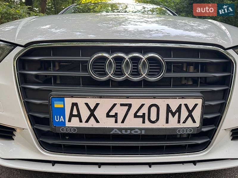 Седан Audi A3 2016 в Киеве