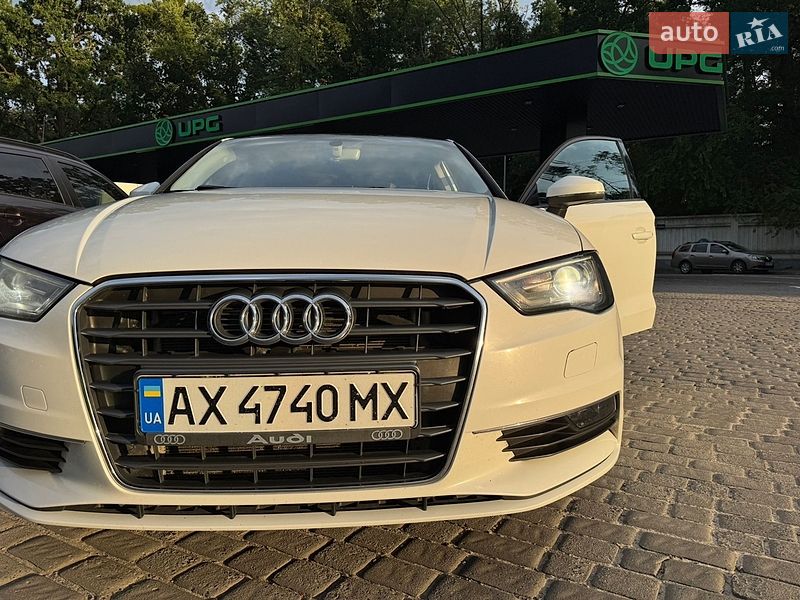 Седан Audi A3 2016 в Киеве