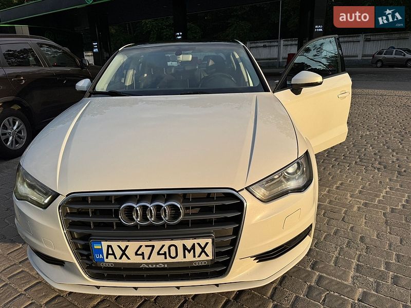 Седан Audi A3 2016 в Киеве