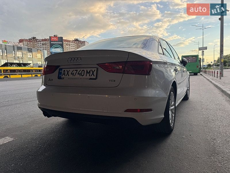 Седан Audi A3 2016 в Киеве
