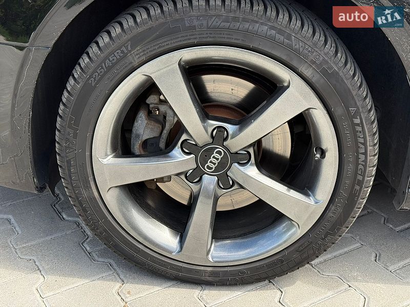 Седан Audi A3 2014 в Киеве