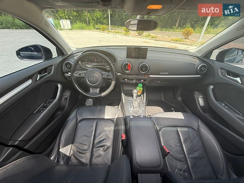 Седан Audi A3 2014 в Киеве