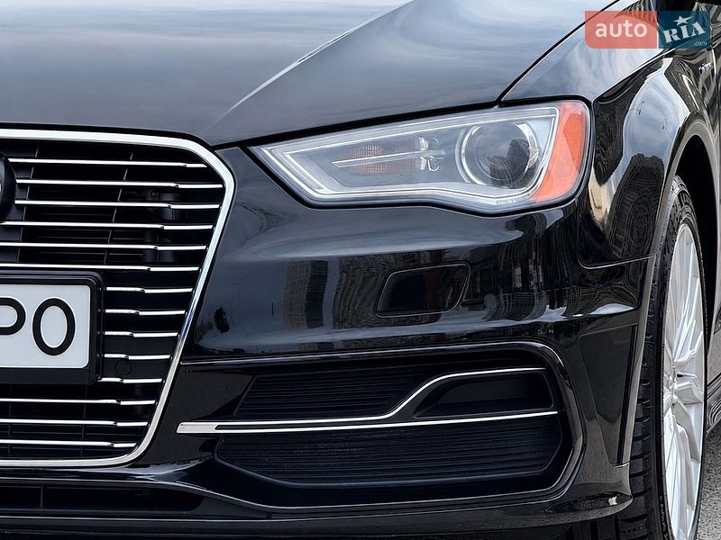 Хэтчбек Audi A3 2016 в Киеве