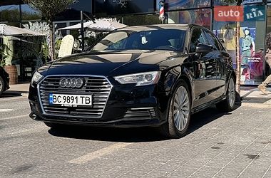 Хетчбек Audi A3 2016 в Львові