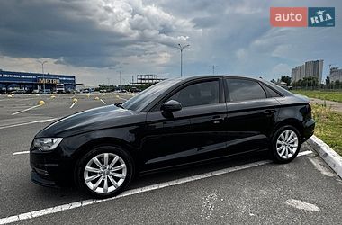 Седан Audi A3 2015 в Киеве