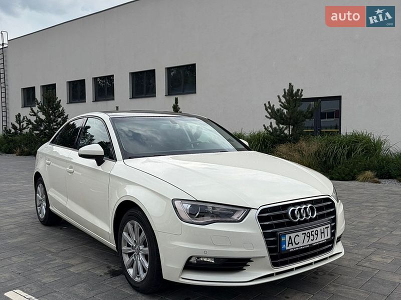 Седан Audi A3 2014 в Луцке