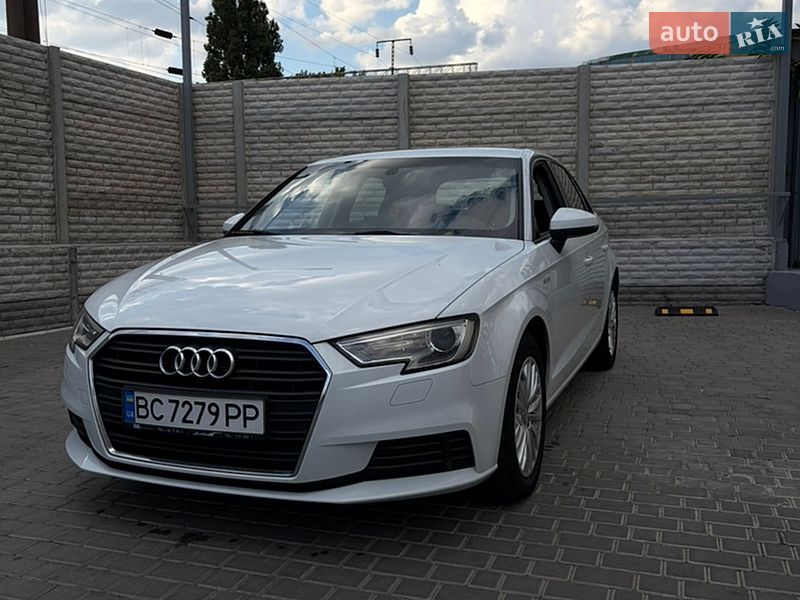 Хетчбек Audi A3 2018 в Одесі фото 2 Хетчбек Audi A3 2018 в Одесі