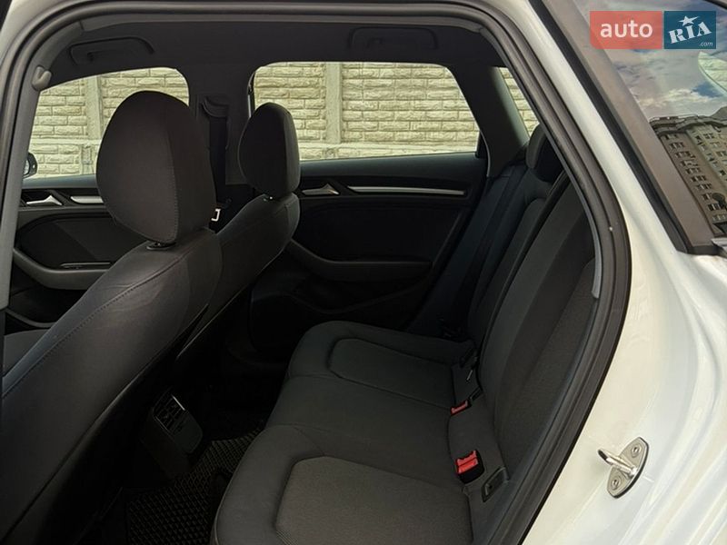 Хетчбек Audi A3 2018 в Одесі фото 11 Хетчбек Audi A3 2018 в Одесі