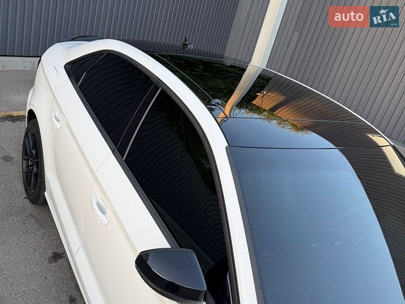 Седан Audi A3 2017 в Дніпрі