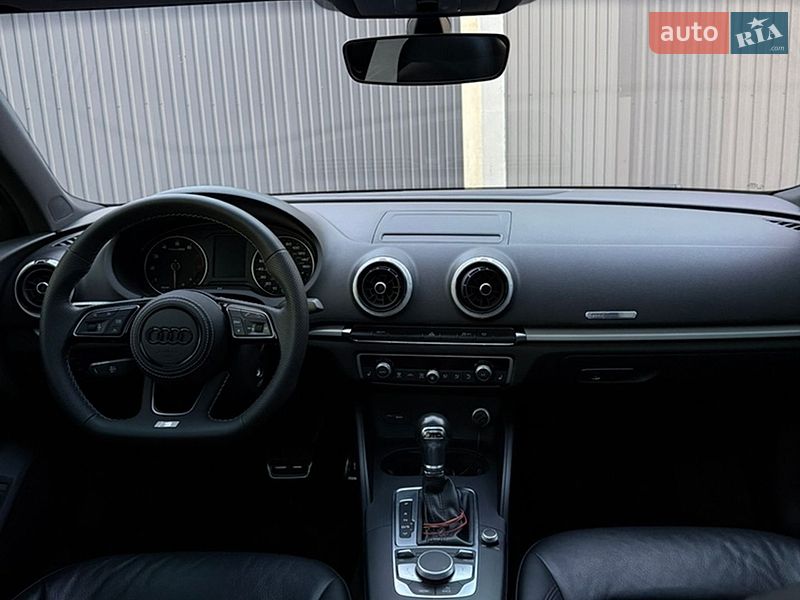 Седан Audi A3 2017 в Дніпрі
