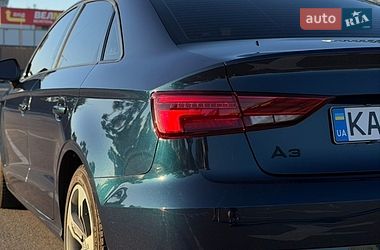 Седан Audi A3 2018 в Киеве