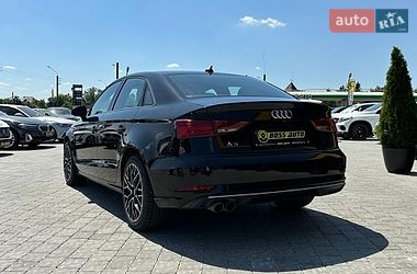 Седан Audi A3 2016 в Ивано-Франковске