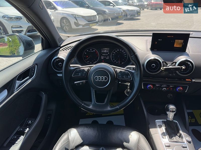 Седан Audi A3 2016 в Ивано-Франковске
