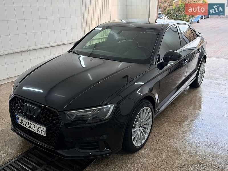 Седан Audi A3 2018 в Черкасах