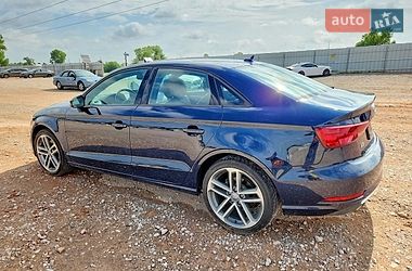 Седан Audi A3 2017 в Киеве