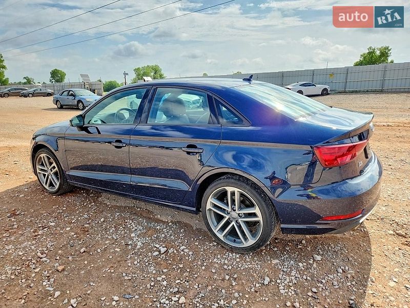 Седан Audi A3 2017 в Киеве