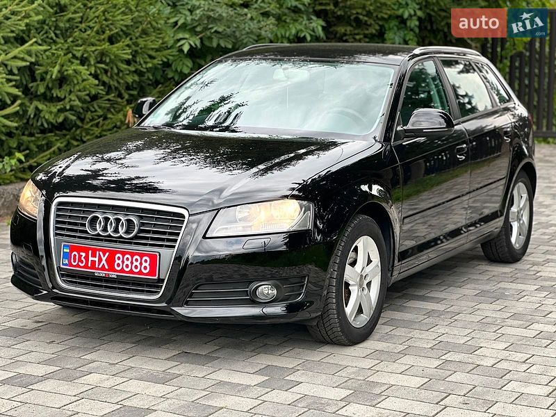 Хэтчбек Audi A3 2011 в Староконстантинове